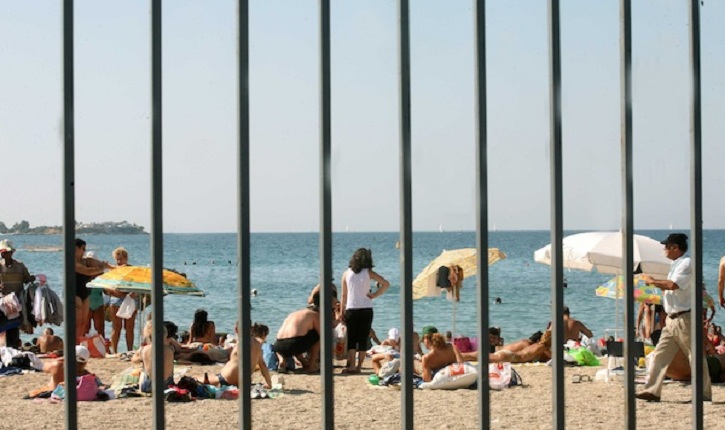 Οι παραλίες και οι θάλασσες ανήκουν σε όλο το λαό - Όχι στο νομοσχέδιο εκποίησής τους!