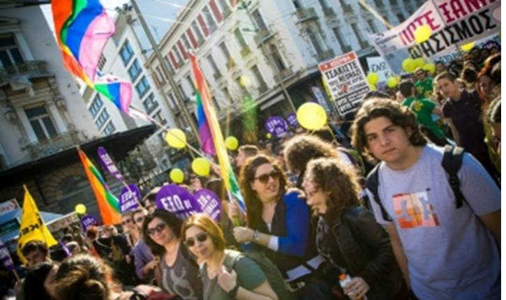    Η Ομάδα Γυναικών της ΑΝΤΑΡΣΥΑ για το LGBTQ κίνημα