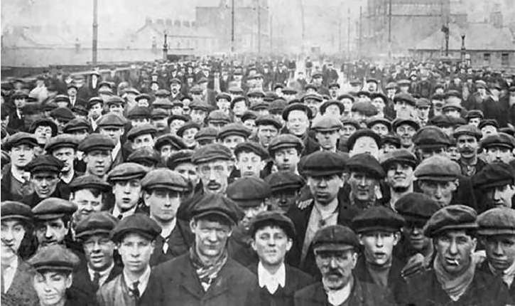 BarrowShipYardWorkers1900[1]