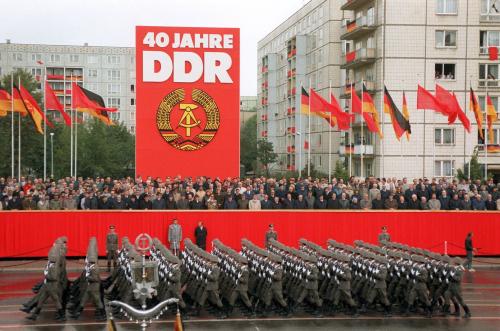 Militärparade zum 40-jährigen Bestehen der DDR